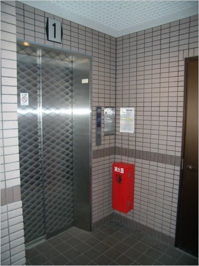 サンコートエレベーター.JPG